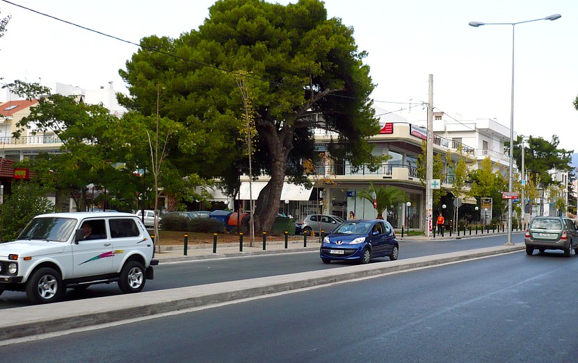 «Πράσινο φως» για τη δενδροφύτευση της νησίδας στη Λ. Πεντέλης 