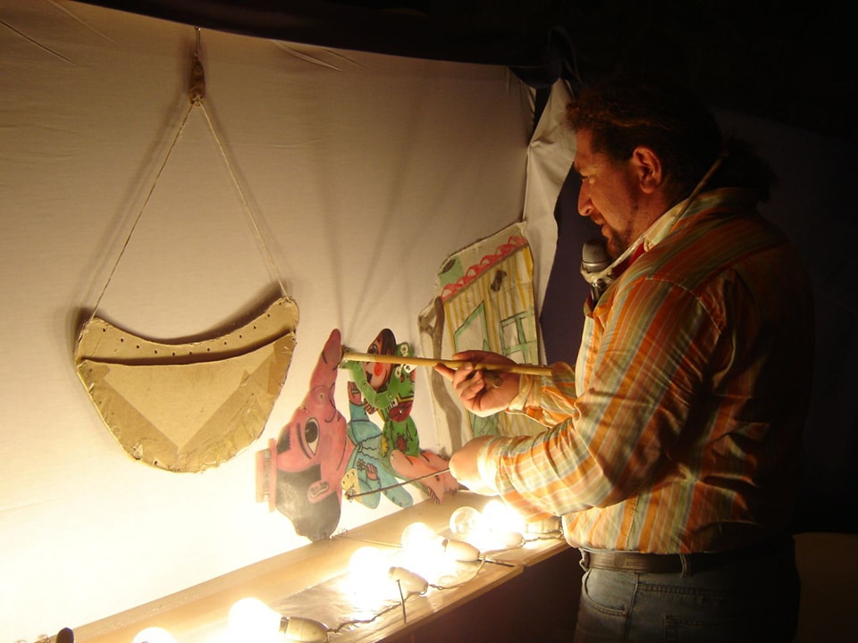 Τιμητική εκδήλωση για τον Βριλησσιώτη καραγκιοζοπαίχτη Γιάννη Νταγιάκο