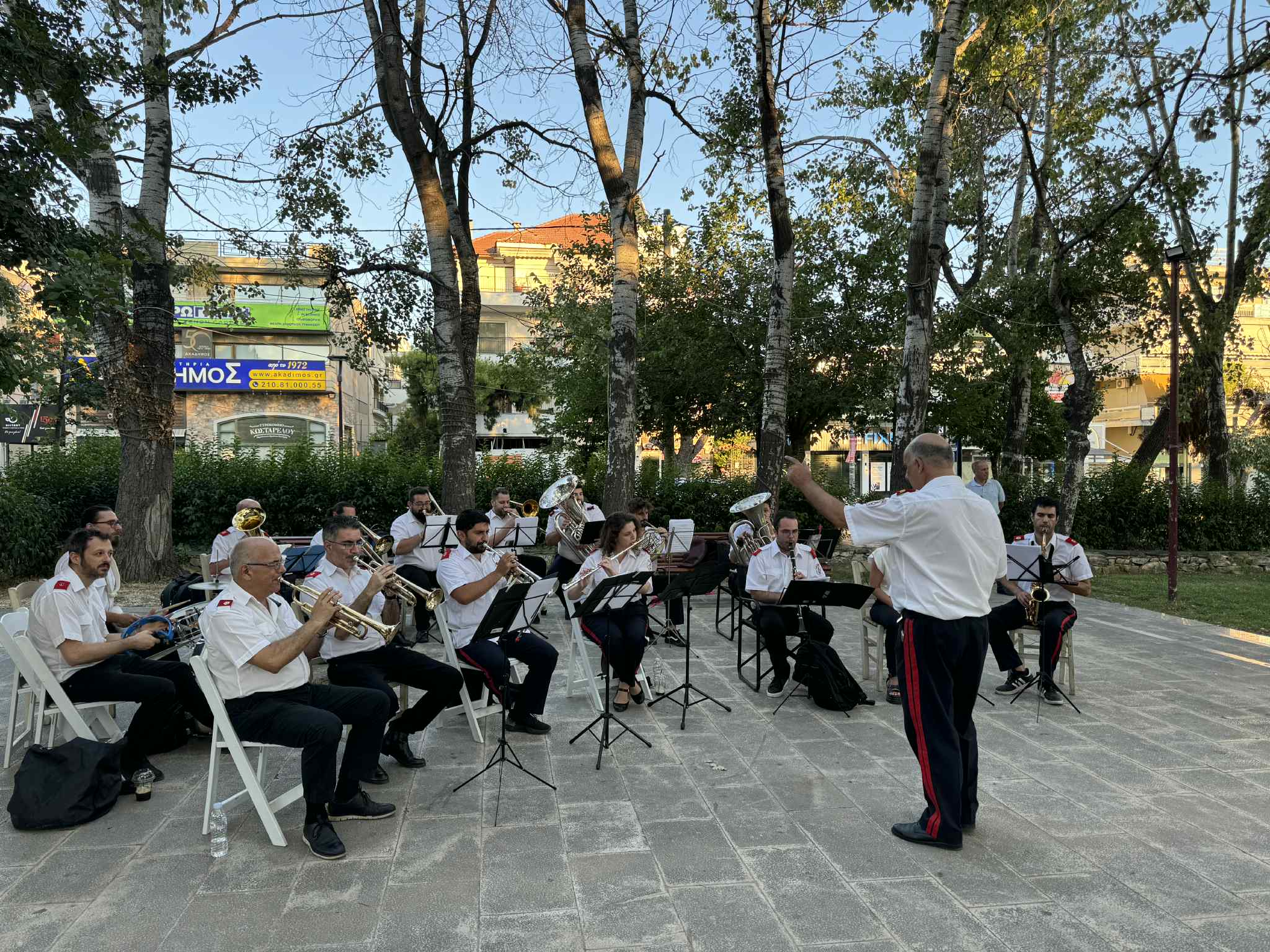 Από την πλατεία Ελευθερίας ξεκίνησαν οι Κυριακάτικες Συναυλίες της Φιλαρμονικής σε πάρκα και πλατείες των Βριλησσίων