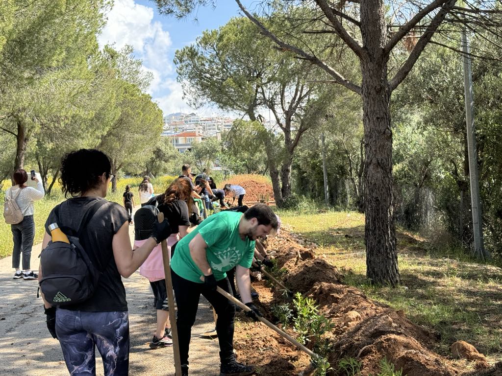 Νέες φυτεύσεις στον χώρο της πρώην Ναυτικής Βάσης